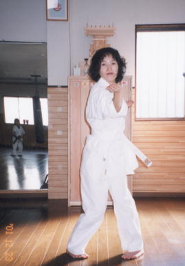 2002.1.13.karate.yumi-1.jpg (15371 oCg)