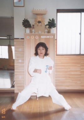 2002.1.13.karate.yumi-11.jpg (14574 oCg)