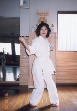 2002.1.13.karate.yumi-5.jpg (15809 oCg)