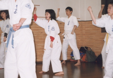 2002.2.3.karate-yumi3.jpg (42210 oCg)