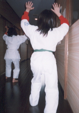 2002.2.3.karate-yumi4.jpg (38529 oCg)