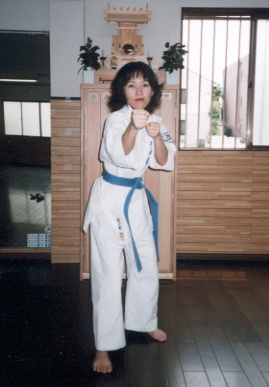 2002.5.12.karate.yumi-1.jpg (45369 oCg)