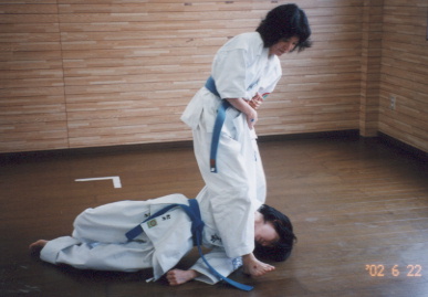 2002.6.22.karate-yumi-3.jpg (41868 oCg)