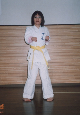 2003.1.7.karate.yumi-2.jpg (34505 oCg)