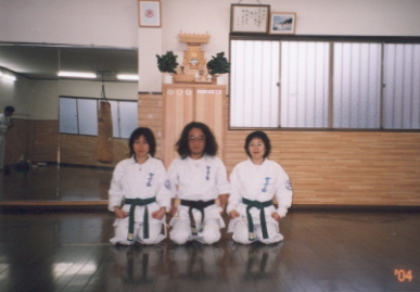 2003.12.12.karate.yumi-4.jpg (39014 oCg)