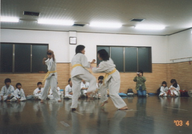 2003.4.25.shinsa.yumi-3.jpg (41049 oCg)