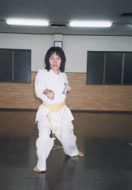 2003.5.6.karate.yumi-10.jpg (32586 oCg)