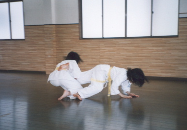 2003.6.29.karate.yumi-7.jpg (33885 oCg)