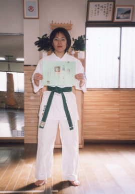 2004.1.11.karate.yumi-1.jpg (41091 oCg)